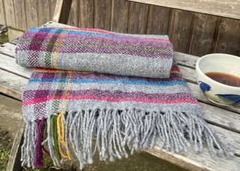 Schal grau-gestreift