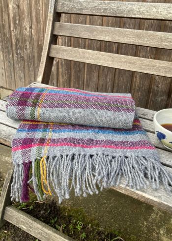 Wollschal mit Streifen (2)